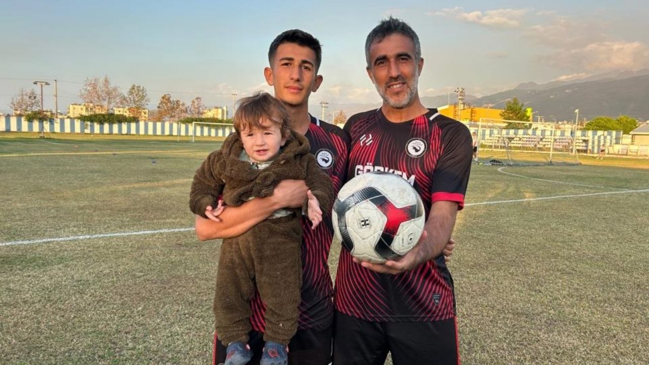Hatay’da Baba Oğul Aynı Takımda Top Koşturuyor “Hayalim Gerçek Oldu” (2)