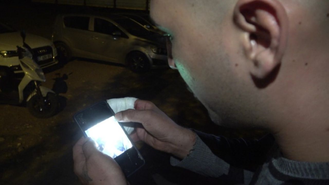 Maket Bıçağı Ile Saldırdı