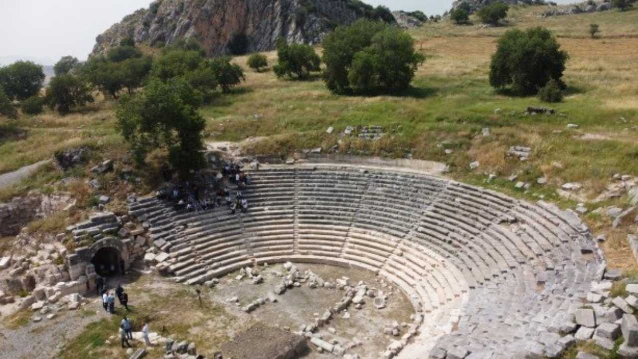 Osmaniye Kastabala Köz Üzerinde Yürüyen Rahibeler (3)