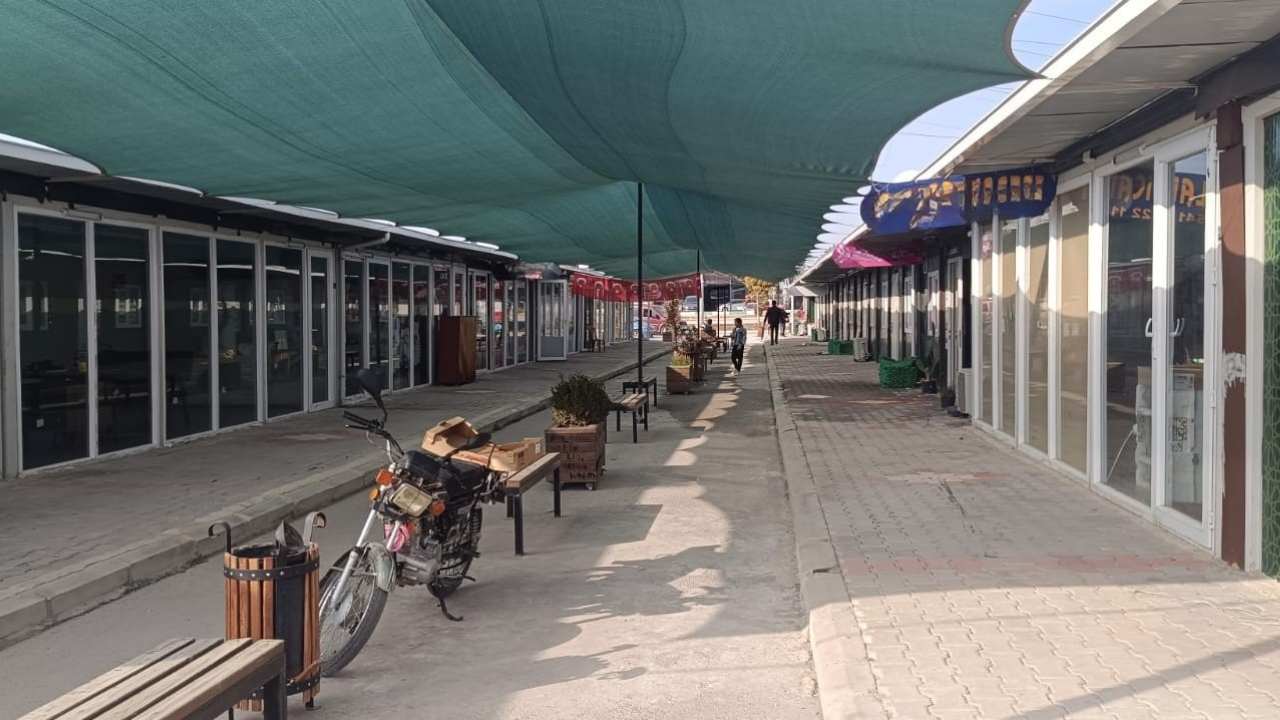 Osmaniye Konteyner Çarşı Esnafından Terk Edilmişlik İsyanı (2)