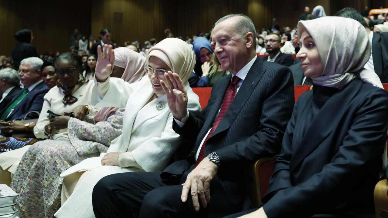 Osmaniye Milletvekili Derya Yanık İstanbul’da O Etki̇nli̇kteydi̇