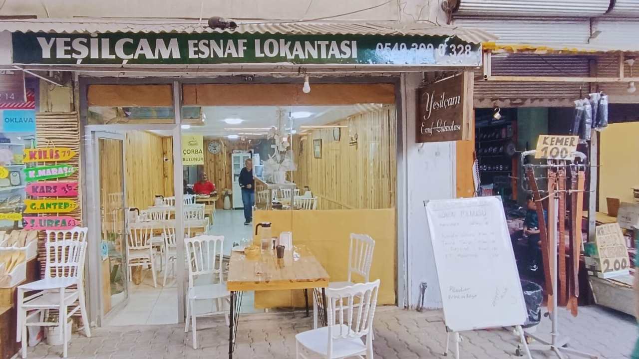 Osmaniye'de Bu Lokanta Geçmişe Kapı Aralıyor (1)