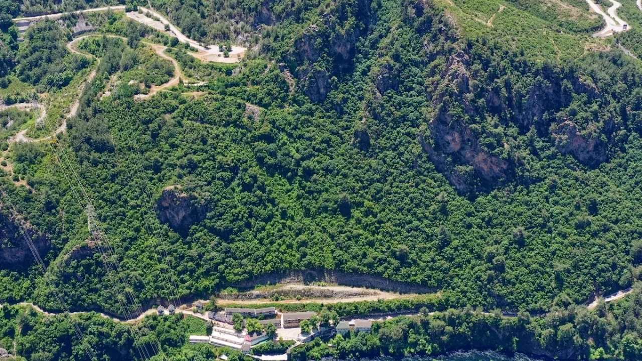 Osmaniye'de Bu Yer Şaşırtan Etkisiyle Gündemde (2)