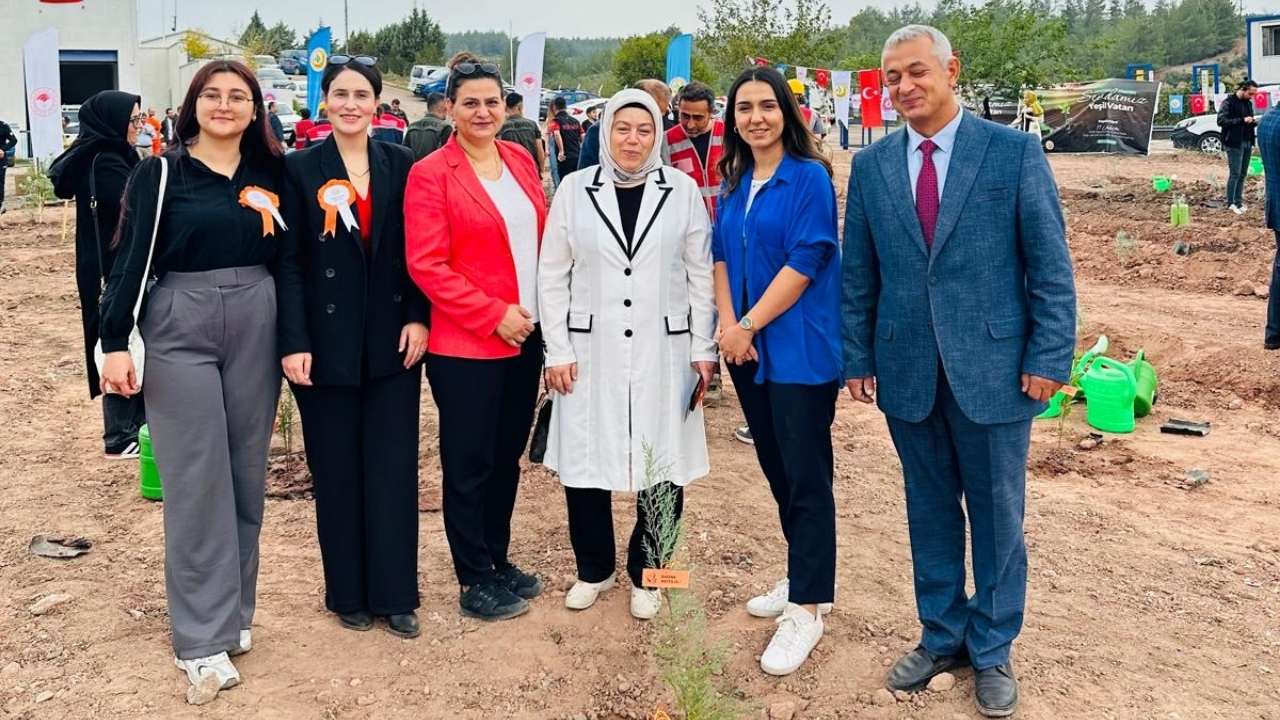 Osmaniye’de Kadına Şiddete Karşı Yeşeren Sembol (2)