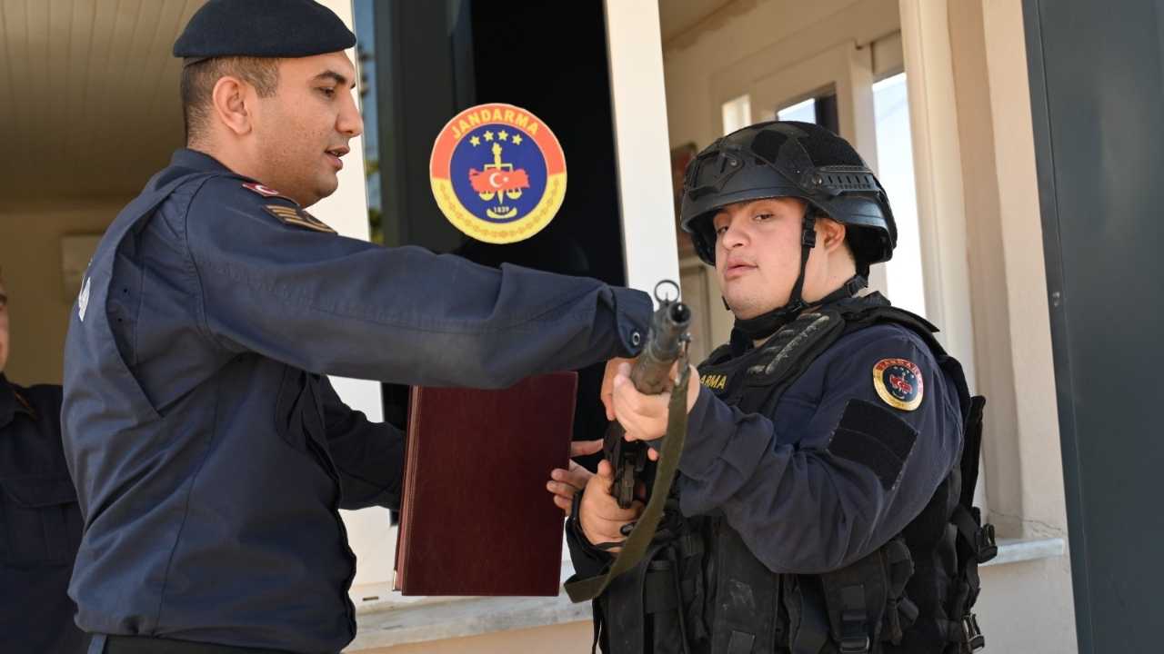 Osmaniyeli Down Sendromlu Gencin Askerlik Hayali Gerçeğe Dönüştü (2)