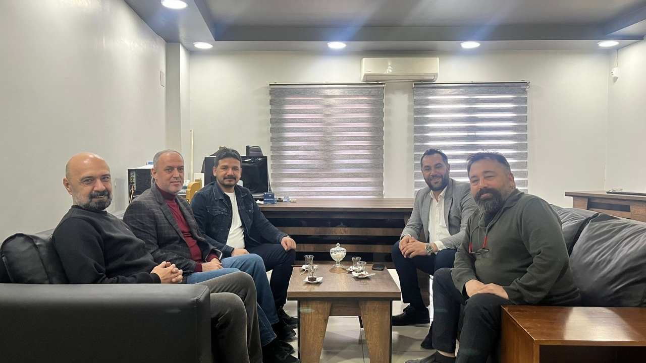 Anahtar Parti Hasret Gazetesi ziyaret3