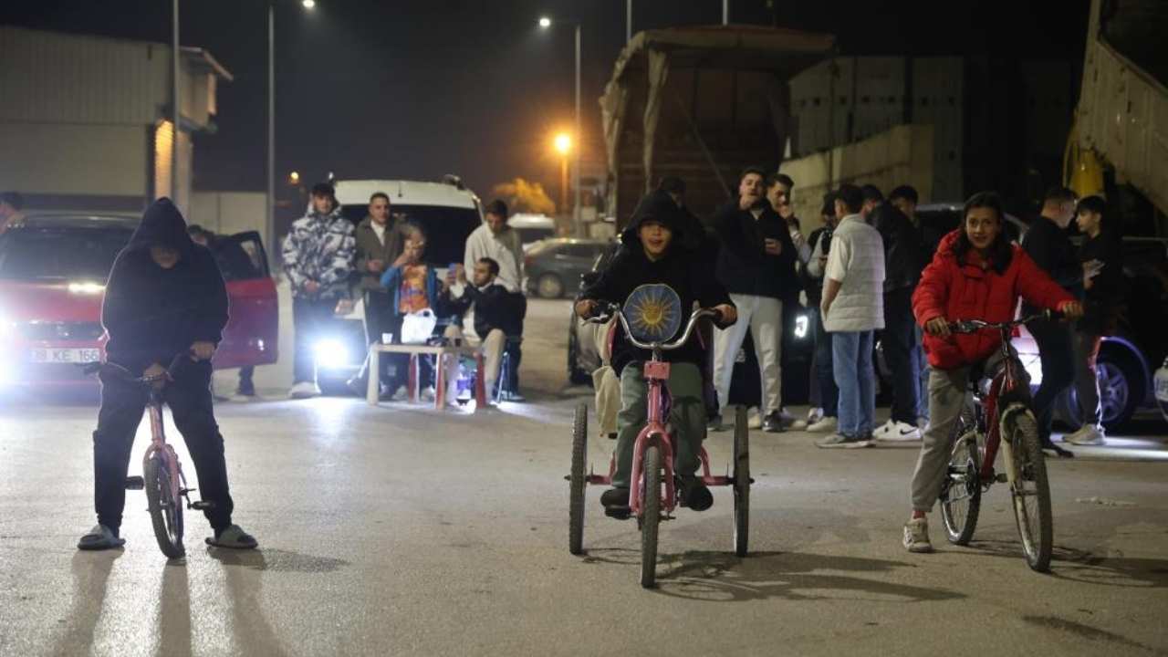 Adana'da 100 Bin Liralık Araca 300 Bin Lira Harcadı! Sebebini Duyunca Şaşıracaksınız! (3)