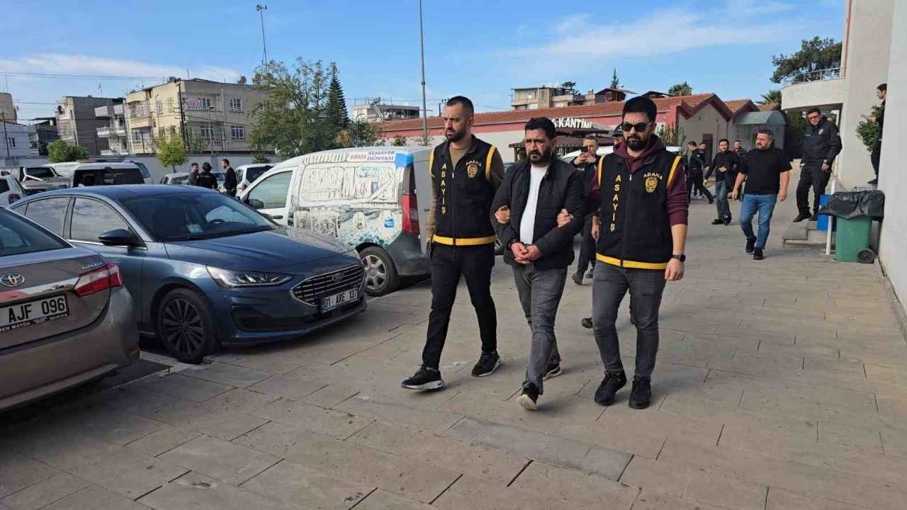 Adana’da 179 Suçtan Aranan Firari Hükümlü Avm’de Yakalandı (2)
