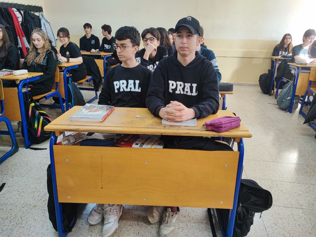 Adana’da Kanseri Yenen İki Öğrenciye Duygusal Karşılama.