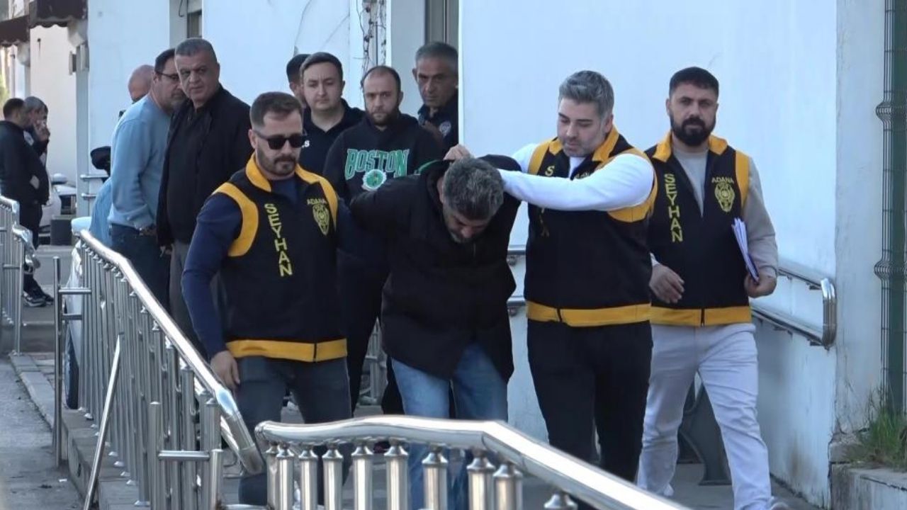 Adana’da Sahte Kimlikli “Yazar” Firari Cinayet Hükümlüsü Çıktı (1)