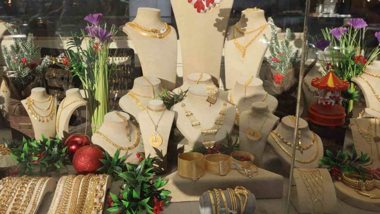 Altın Kaostan Besleniyor, Yatırımcısına Kazandırmaya Devam Ediyor (1)