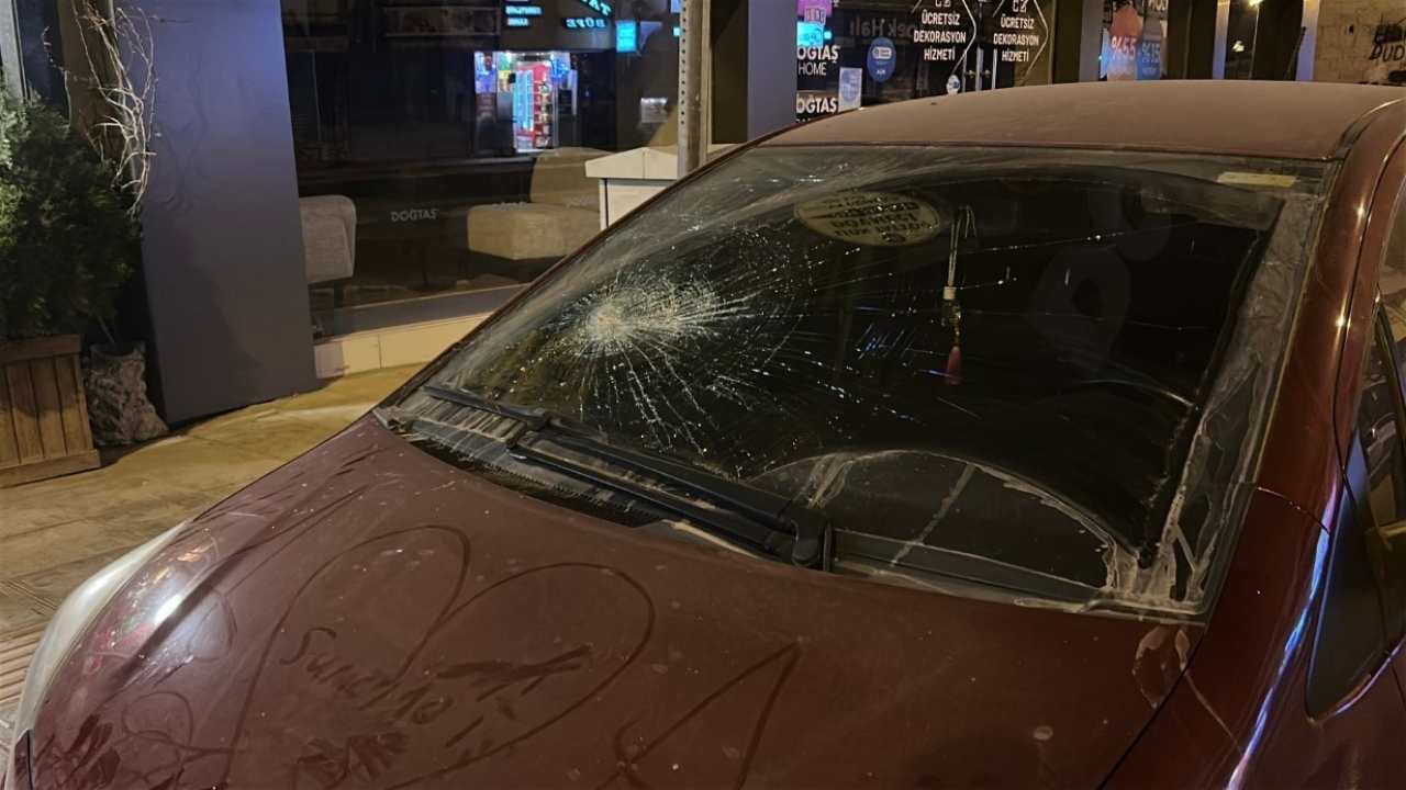 Gece Yarısı Taşlı Saldırı (2)