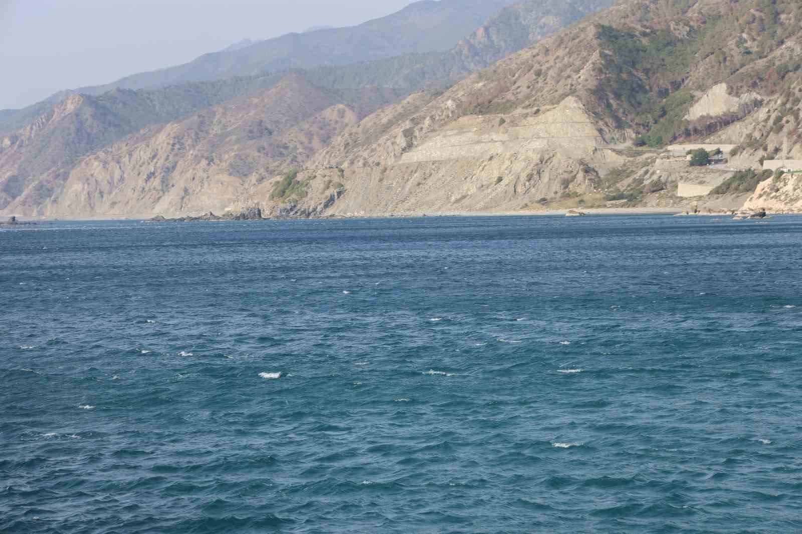 Hatay’da Kayıp Balıkçı 3 Gündür Akdeniz’de Aranıyor (1)