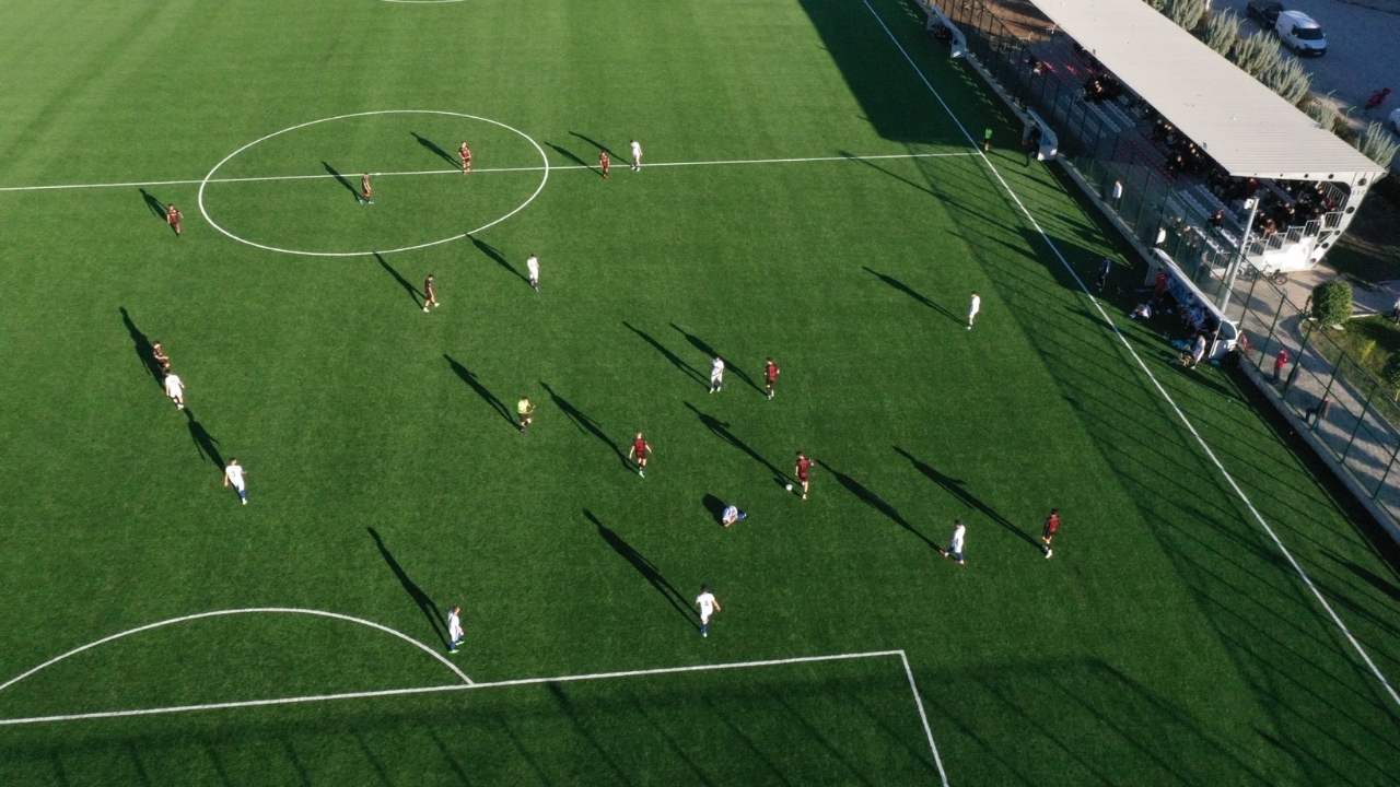 Kadirli 1 Nolu Sentetik Çim Sahası Yepyeni Yüzüyle Hizmette (1)