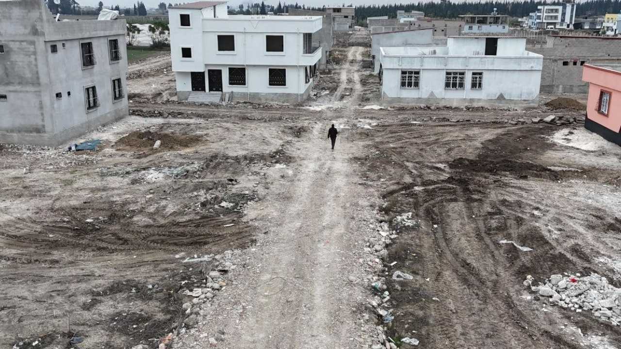 Ne Yol Var Ne Çözüm Gülbahçesi̇ Saki̇nleri̇nden 'Yardim Çağrisi! (1)