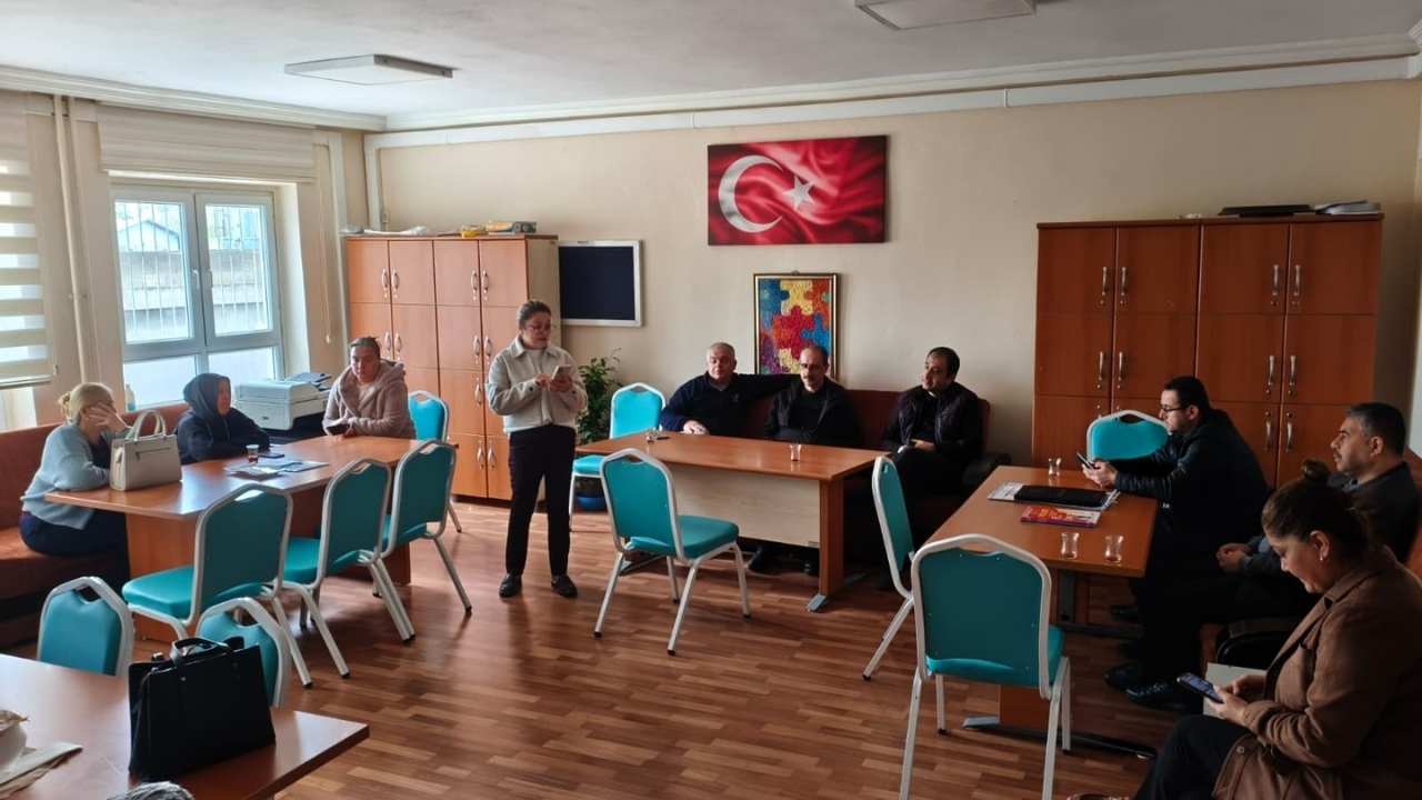 Öğretmene Saldırı Ülke Gündeminde Osmaniye Eğitim İş’ten Yıllardır Biriken Krize Sert Uyarı (3)