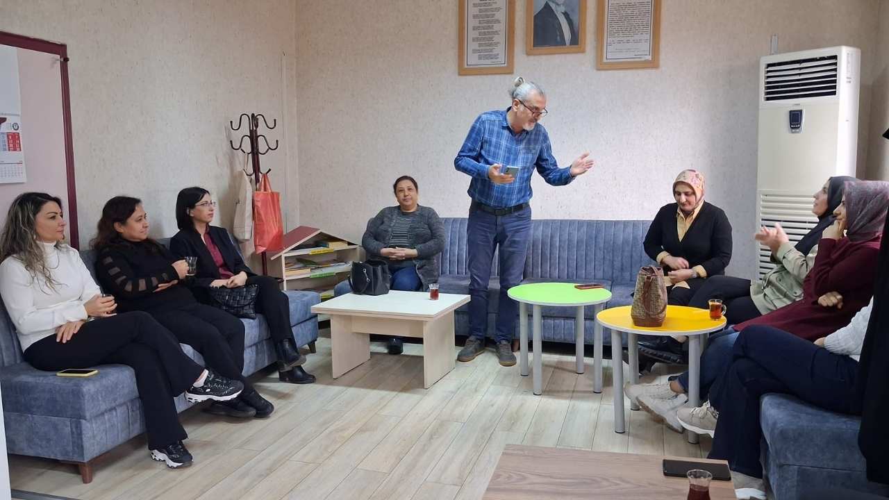 Öğretmene Saldırı Ülke Gündeminde Osmaniye Eğitim İş’ten Yıllardır Biriken Krize Sert Uyarı (4)