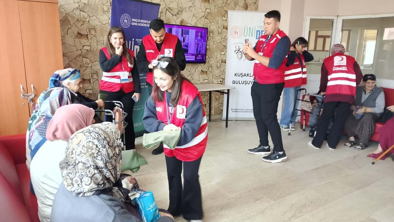 Osmaniye Bunu Konuşuyor Gençler Ve Yaşlılar Bir Araya Gelince Bakın Ne Çıktı! (2)