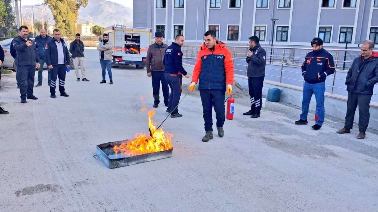 Osmaniye Cebelibereket Yurdu'nda Alarm Sesleri Herkes Dışarı Fırladı! (2)