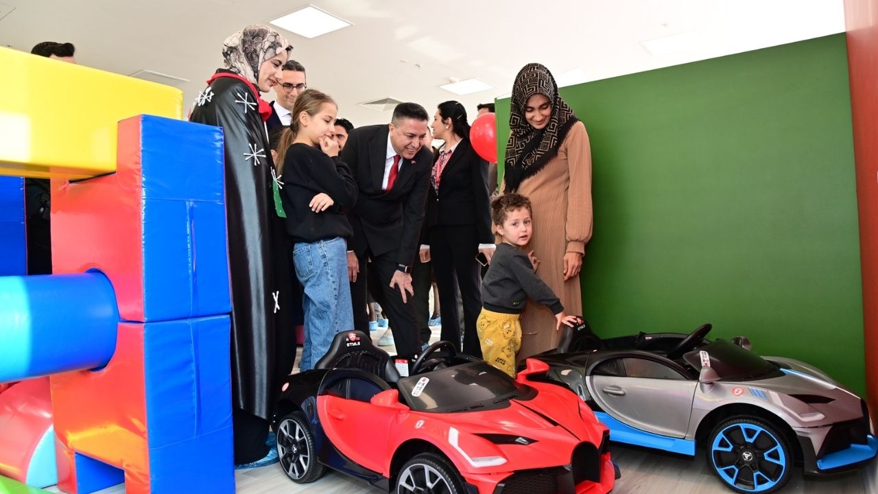 Osmaniye Eğitim Ve Araştırma Hastanesi’nde Çocuklar İçin Yeni Yıl Etkinliği