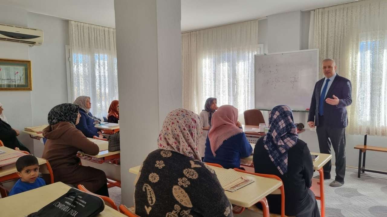 Osmaniye Müftüsü Dr. Ahat Taşcı'dan O Kurslara Tam Not (1)