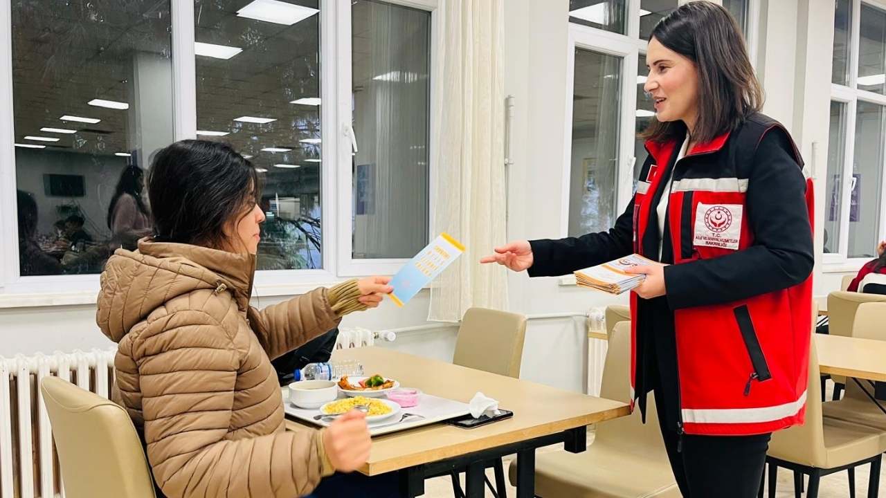 Osmaniye Şöni̇m’den Yurt Öğrencilerine Şiddetle Mücadele Eğitimi (2)