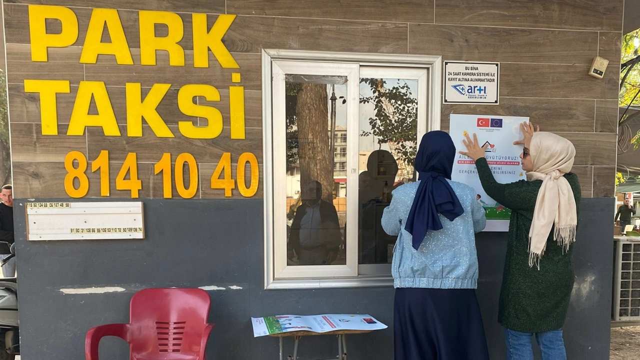 Osmaniye Toplu Taşıma Araçları Koruyucu Aile Afişleriyle Donatıldı! (1)