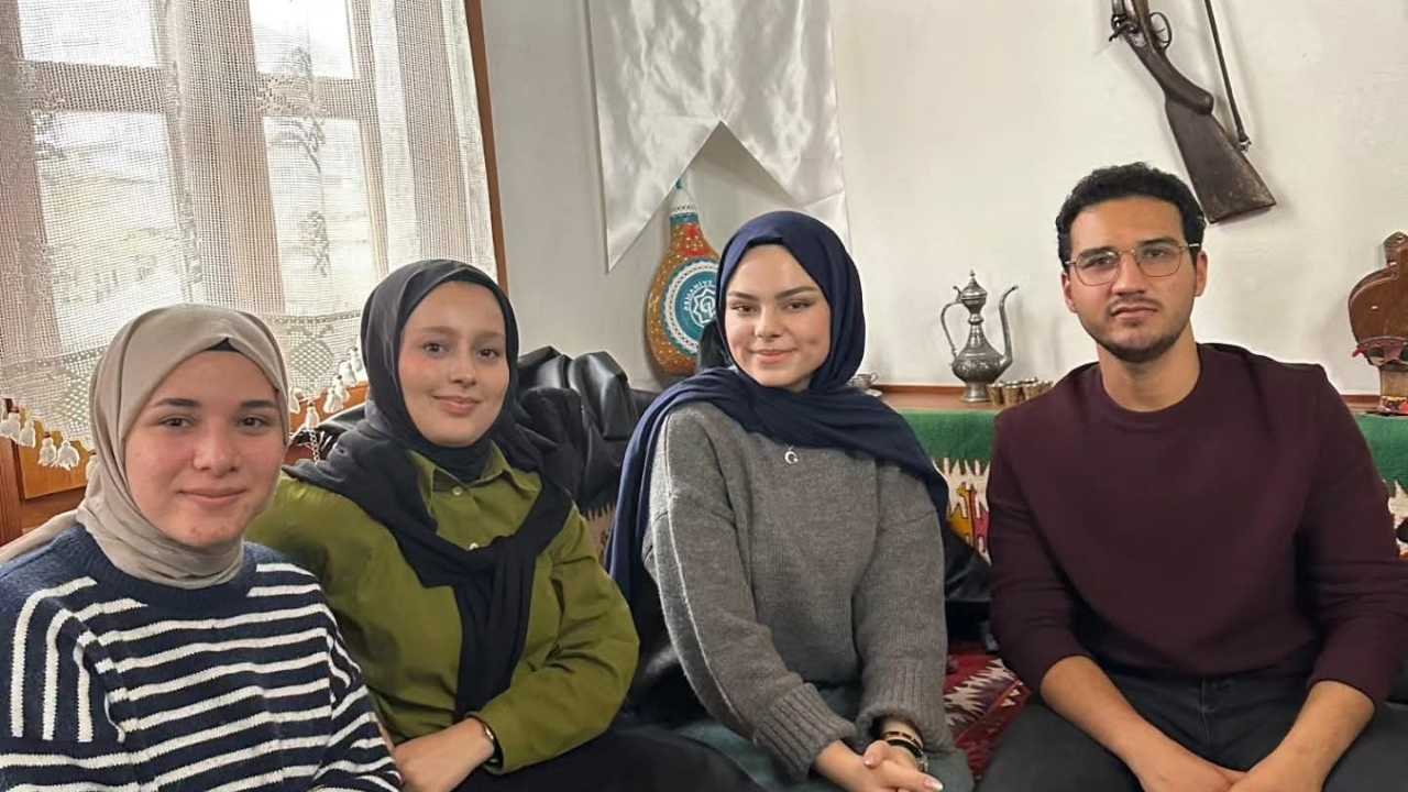 Osmaniye Vakfı'nda, Gençlerin Bilgi Yarışması Heyecanı (4)