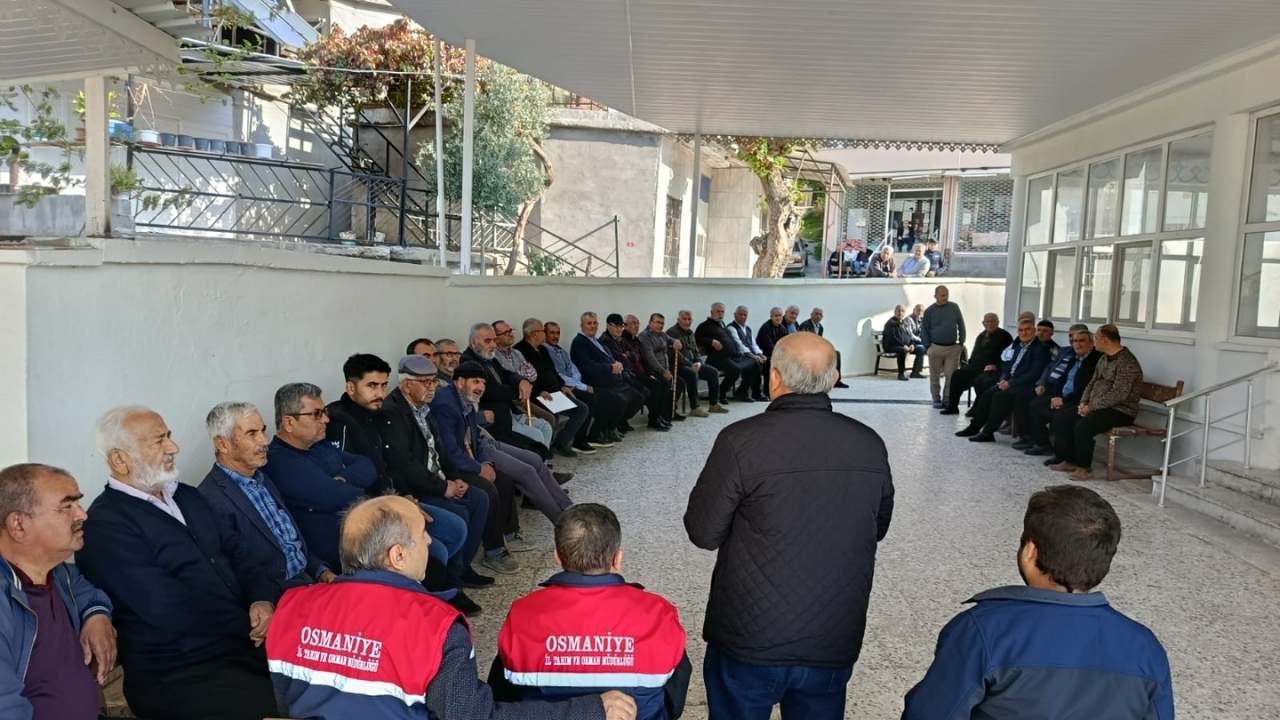 Osmaniye İl Tarım ve Orman Müdürlüğü sahada üreticileri bilgilendiriyor-3