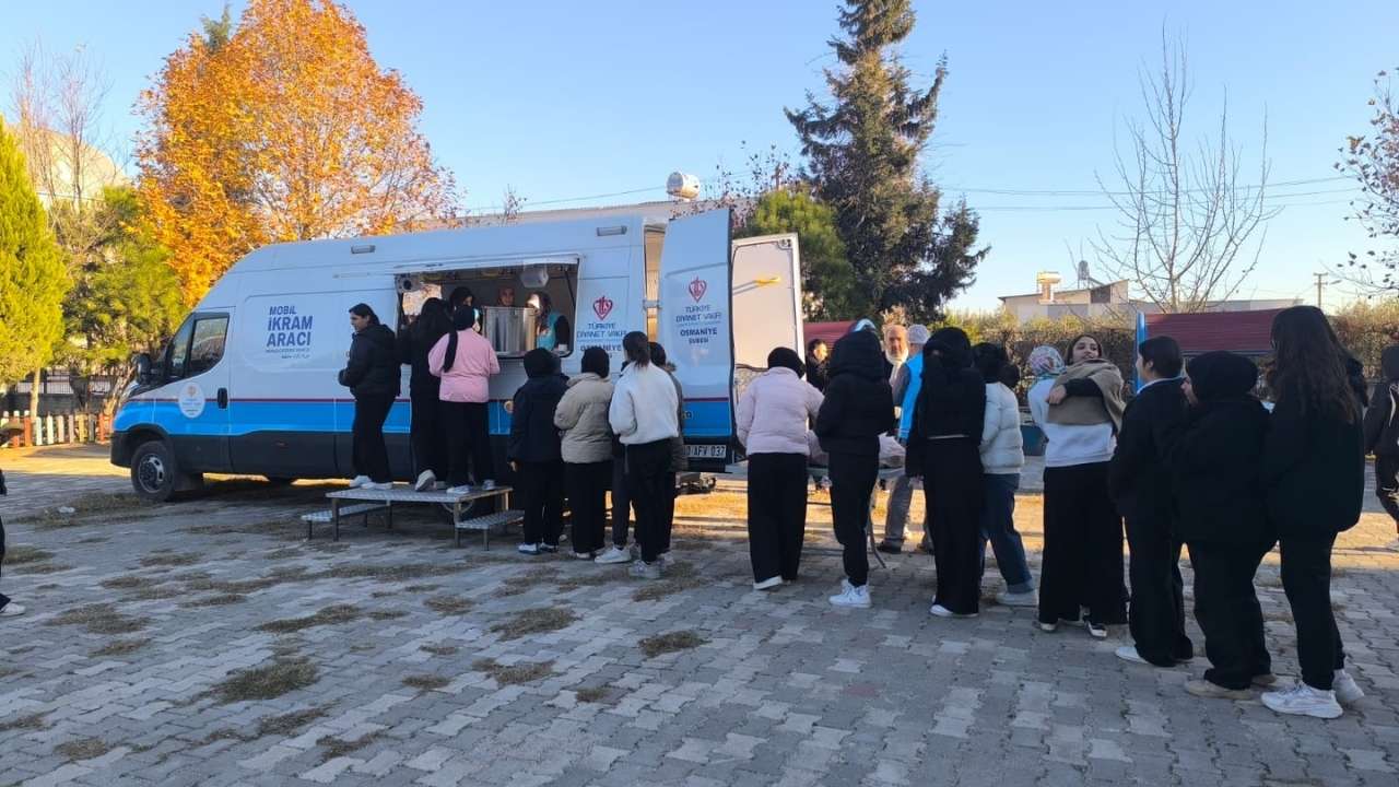 Osmaniye’de İç Isıtan Görüntüler Soğuk Havada Kalpleri Isıtan Dayanışma (1)