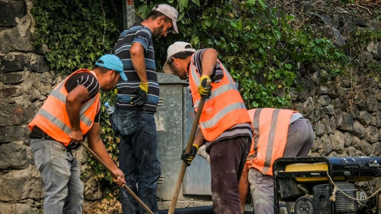 Osmaniye'de İşkur Raporuna Göre Yatırımlar Ve Istihdam Beklentisi Türkiye Ortalamasını Aştı Ancak Sanayici Nitelikli Teknik Eleman Bulamıyor. (