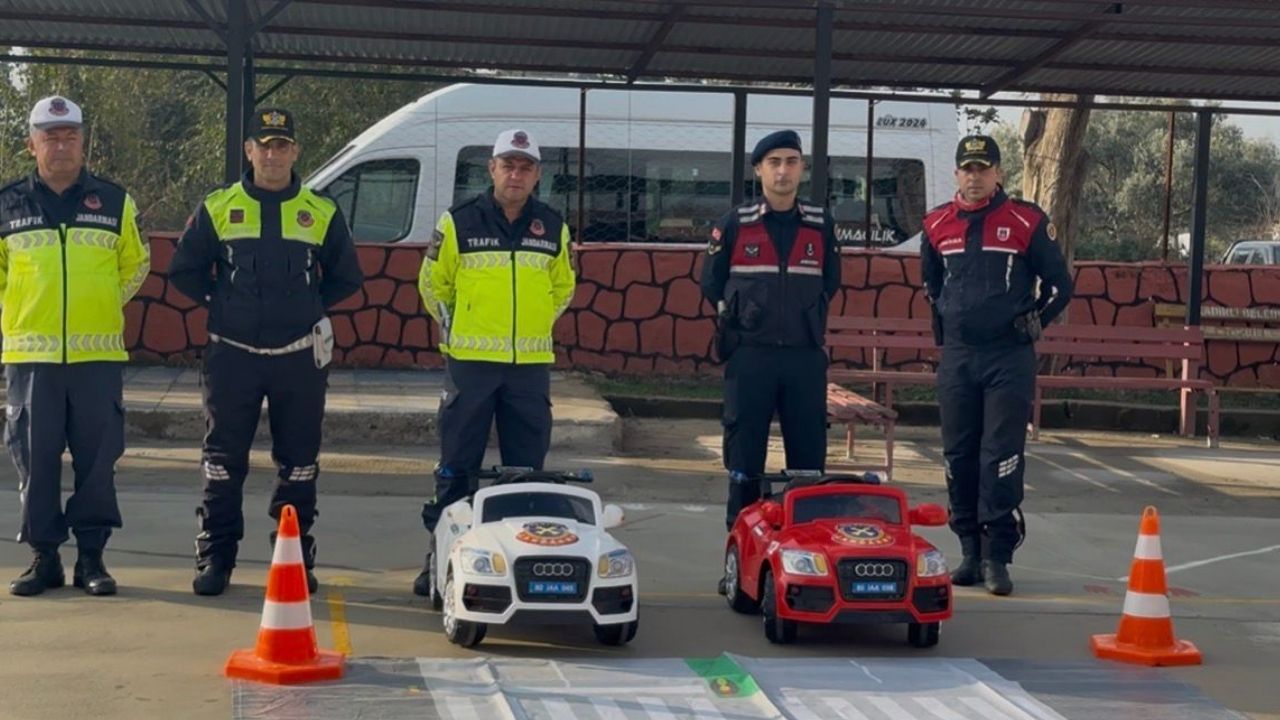 Osmaniye’de Jandarmadan Özel Öğrencilere Trafik Güvenliği Eğitimi