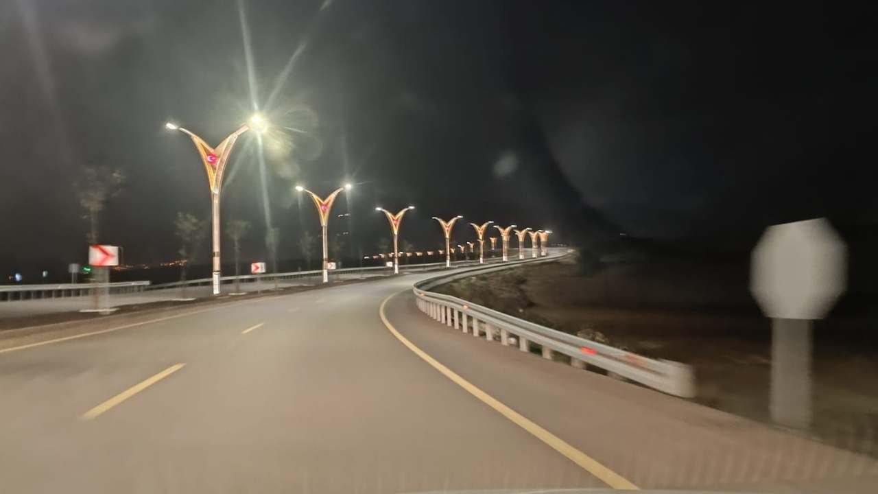 Osmaniye'de Sürücülerin Gözünü Alamadığı Manzara (2)