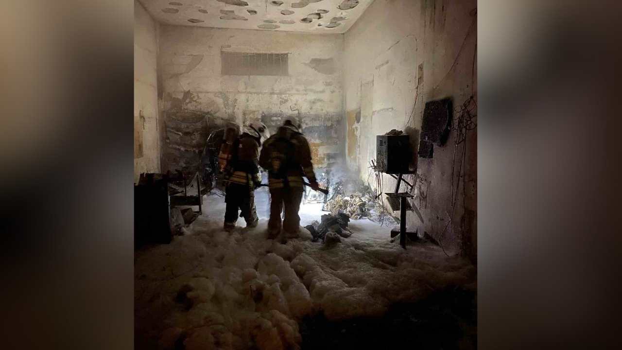 Sabaha Karşı Alevler Yükseldi, Iş Yeri Kül Oldu (2)