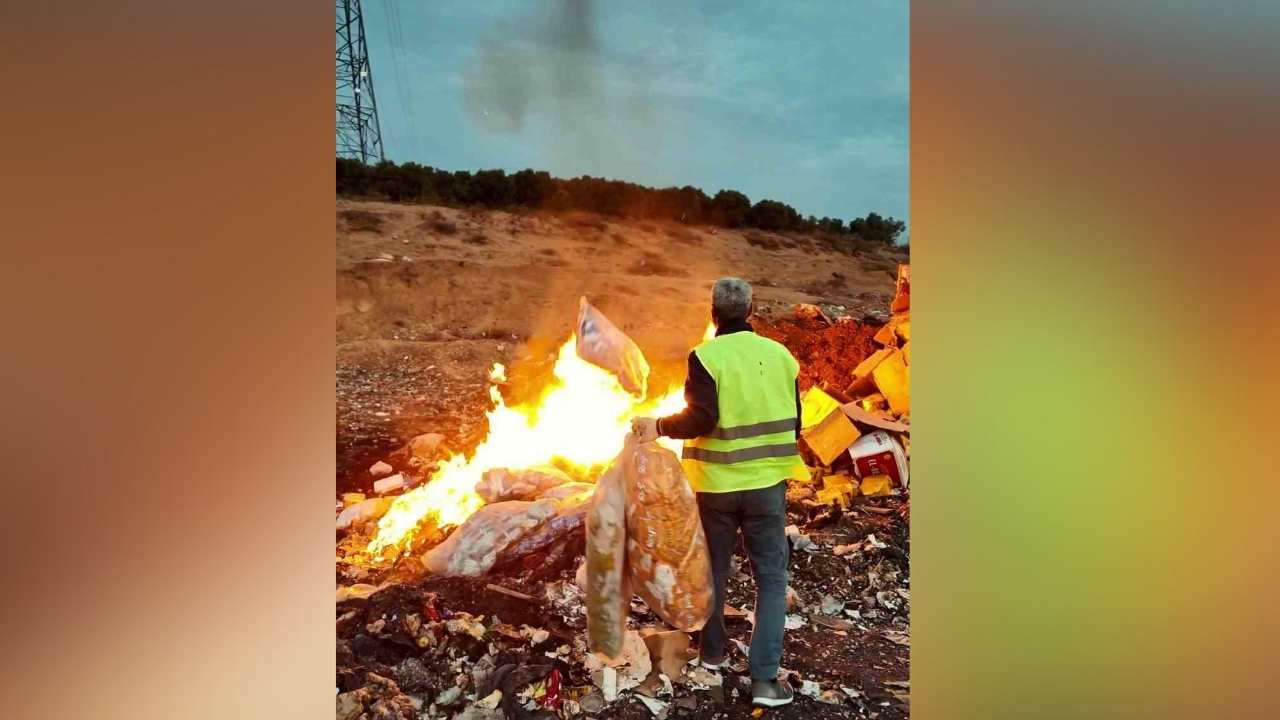 Tarihi Geçmiş 2 Ton Ürün İmha Edildi Çocuklara Satılacaktı (2)