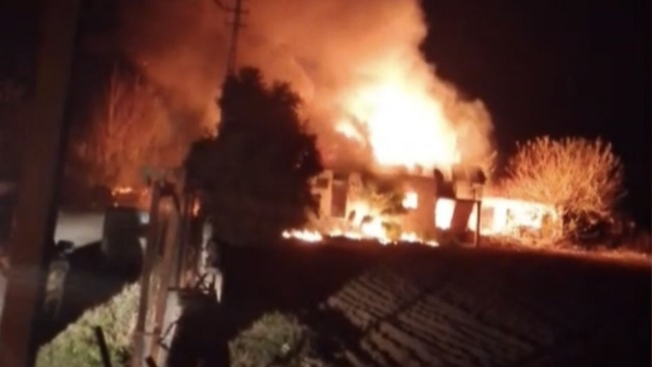 Tüplerin Saklandığı Evde Yangın Çıktı (1)