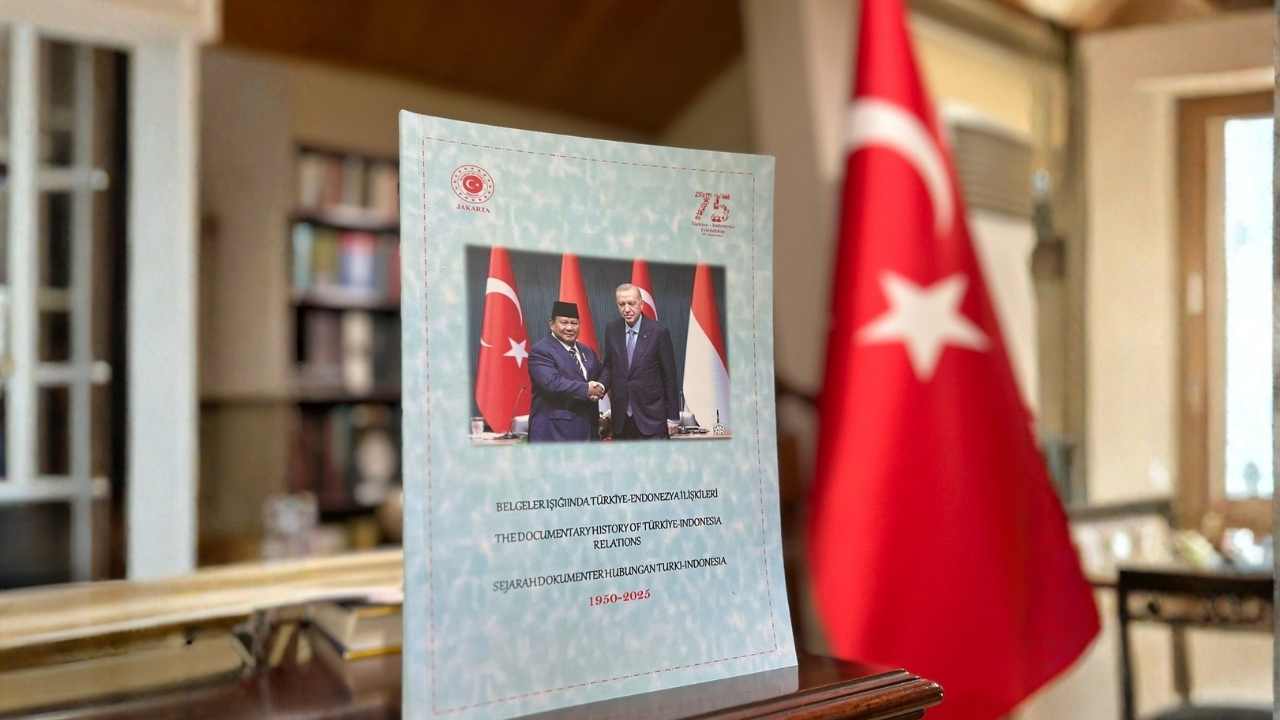 Türkiye Endonezya İlişkilerine Belgesel Nitelikli Eser Talip Küçükcan (3)