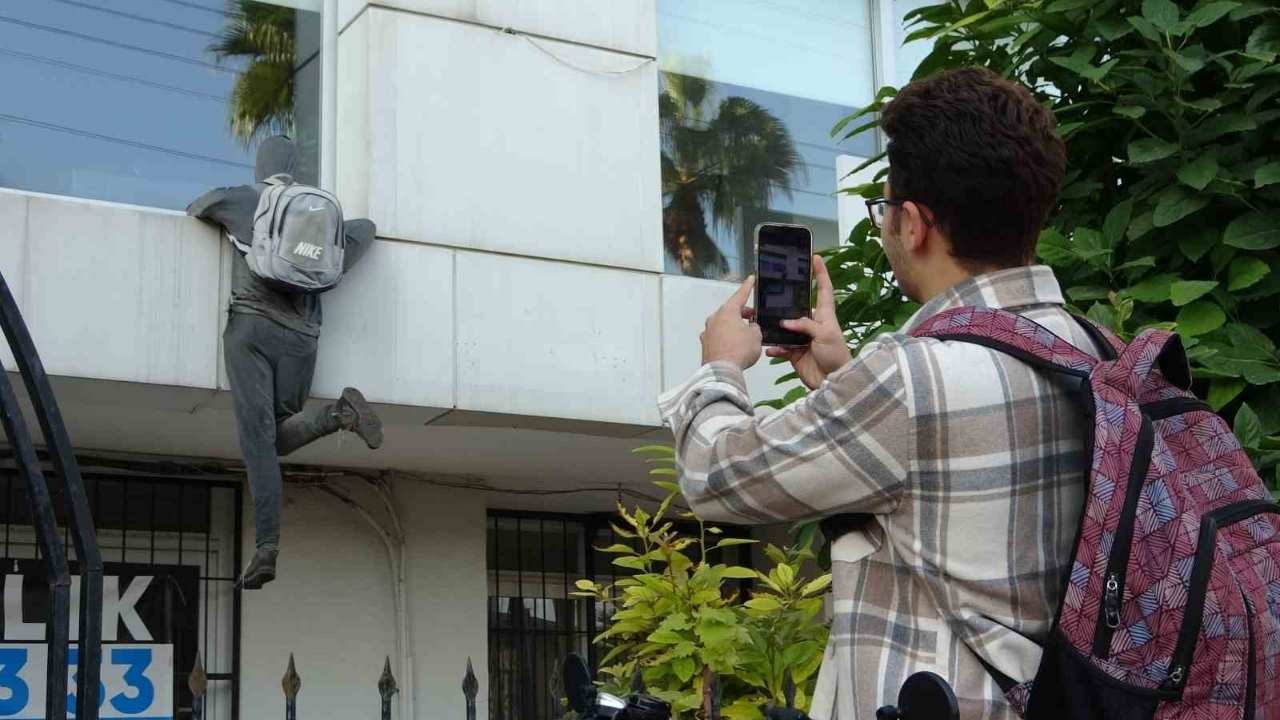 Türkiye'nin En Çok İhbar Edilen Hırsızı Mersin'de Çıktı! (1)