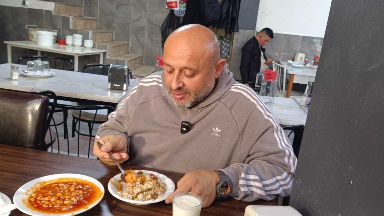 Ünlü Youtuber Ender Şire, Osmaniye’nin Lezzet Duraklarını Keşfetti. Mustafa Düzenli'nin Eşlik Ettiği Çekimler, Kurgusuz Ve Samimi Anlara Sahne Oldu (3)