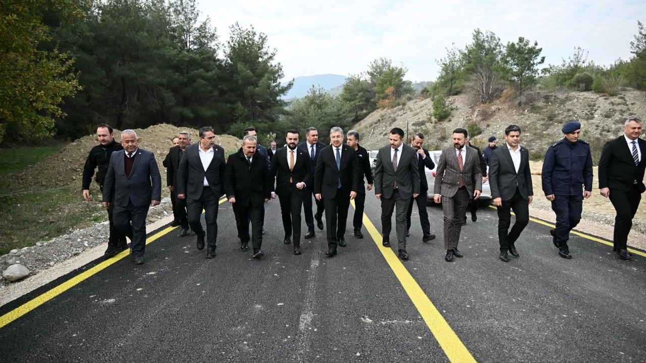 Vali Yılmaz, Düziçi Oluklu Köyü’nde Tamamlanan Asfalt Yolu Inceledi (1)