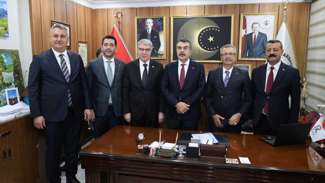 Yarbaşı Belediye Başkanı Aksoy, Bakan Tekin'e Taleplerini Sıraladı (2)