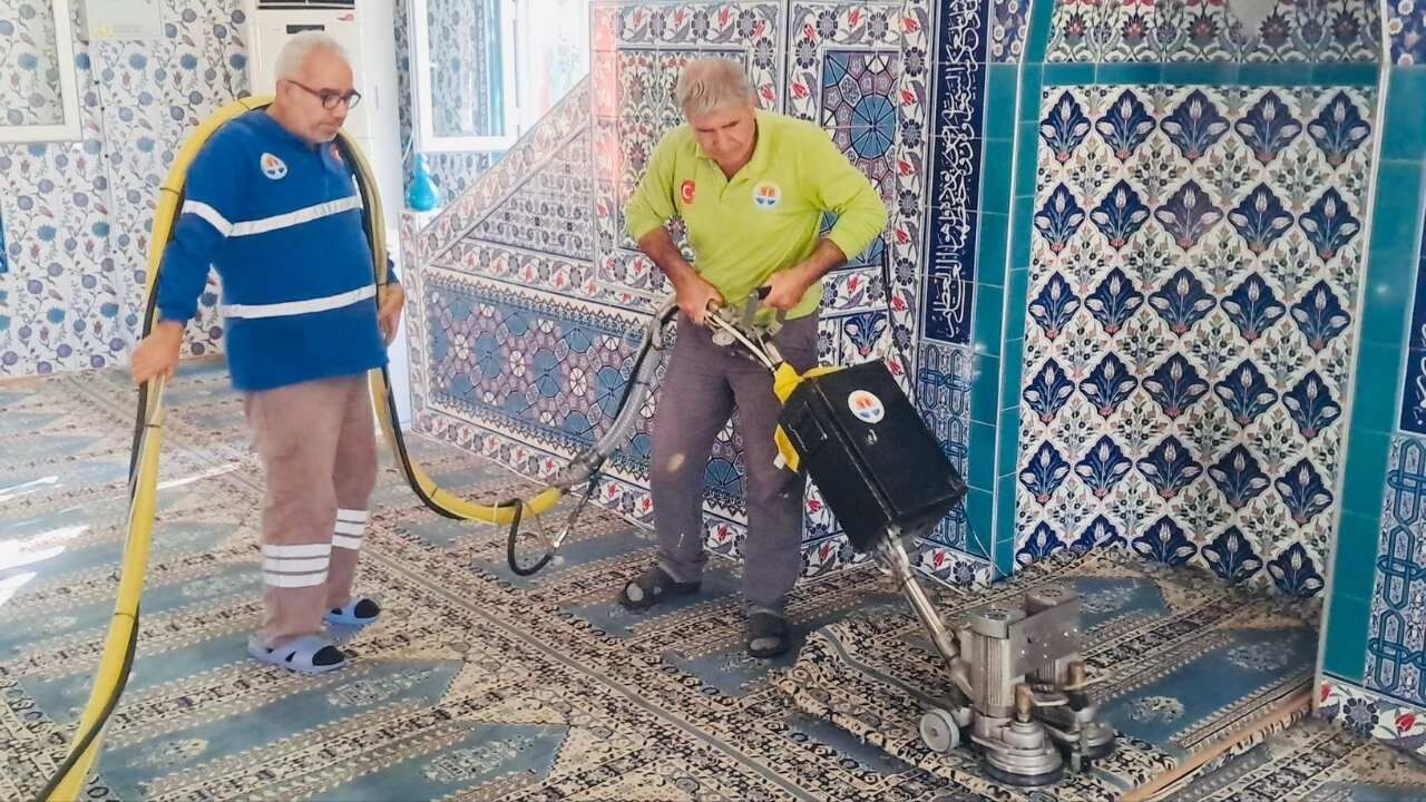 Yumurtalık Belediyesinden Camilere Temizlik Adana Büyükşehir (3)