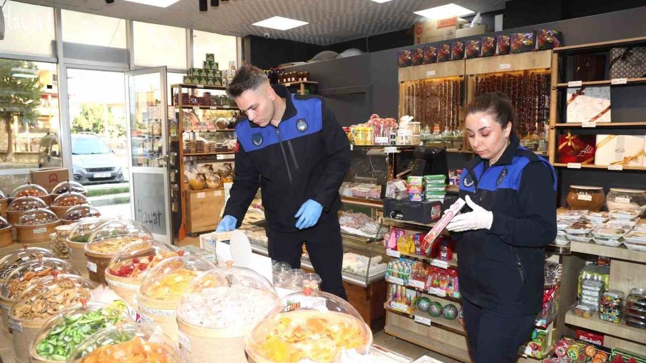 Yüreğir’de Yılbaşı Öncesi Pastane Ve Tatlıcılara Sıkı Denetim (1)