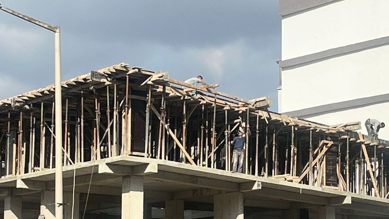 Akyar Caddesi’nde Bu Görüntüler Tepki Çekti “Ya Bir Şey Olsaydı”