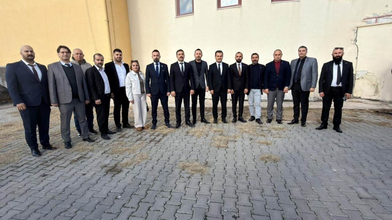 Anahtar Parti Düziçi 1. Olağan Kongresi Yapıldı Özgün Asilli Yeniden Seçildi (2)