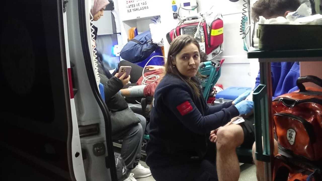 Belen’de Otomobil Arazide Takla Attı 2 Kişi Yaralandı (2)