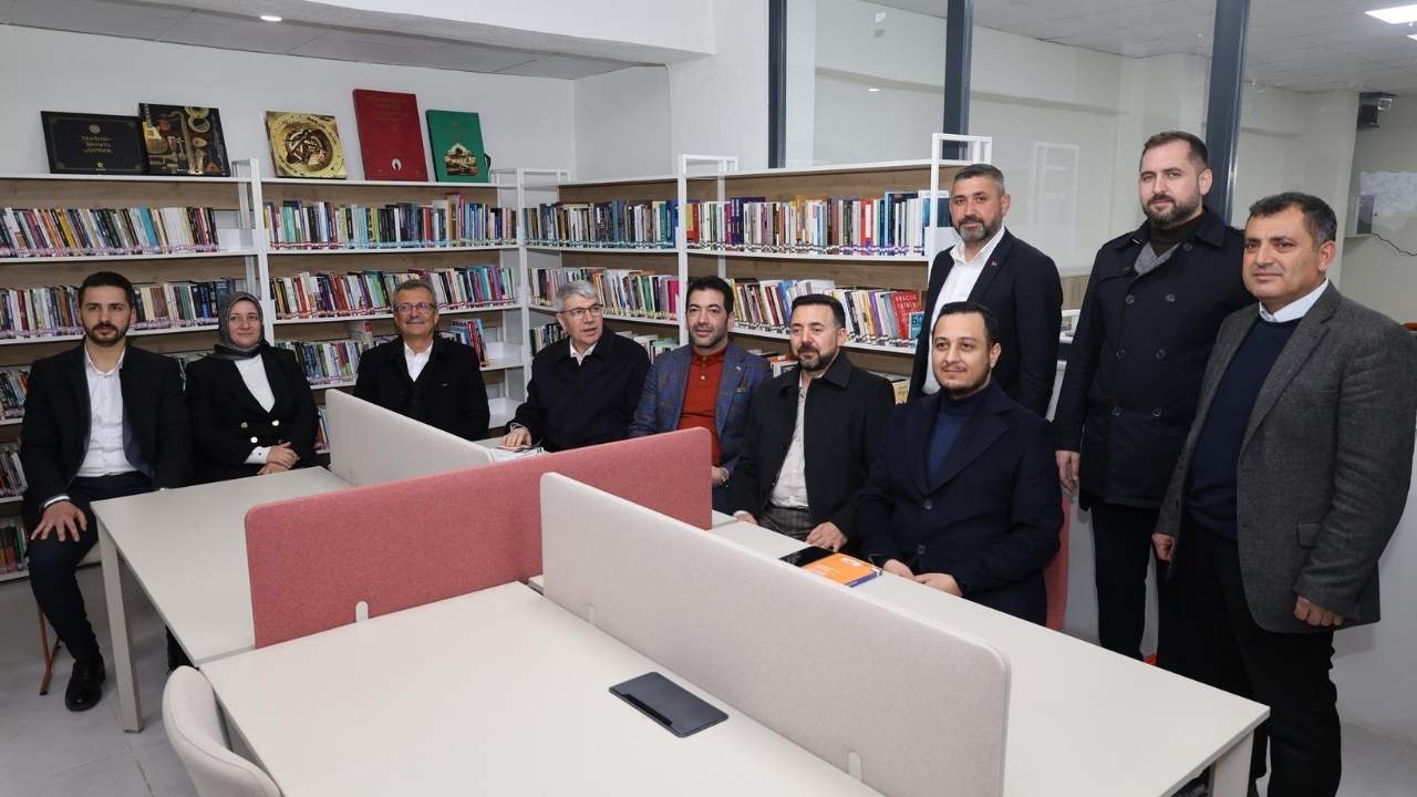 Ellek’e Çifte Yatırım Kütüphane Ve Düğün Salonu Projeleri Yerinde İncelendi