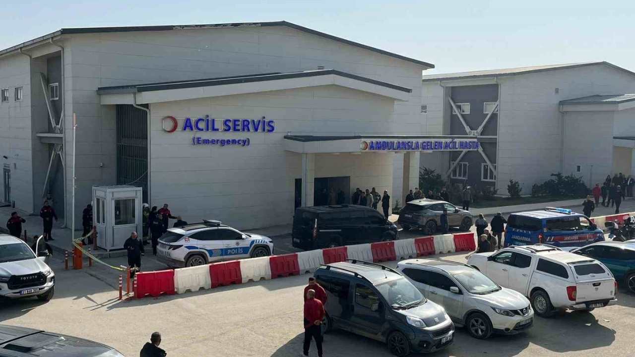 Hastanede “Canlı Bombayım” Paniği Kırmızı Alarm Verildi (2)