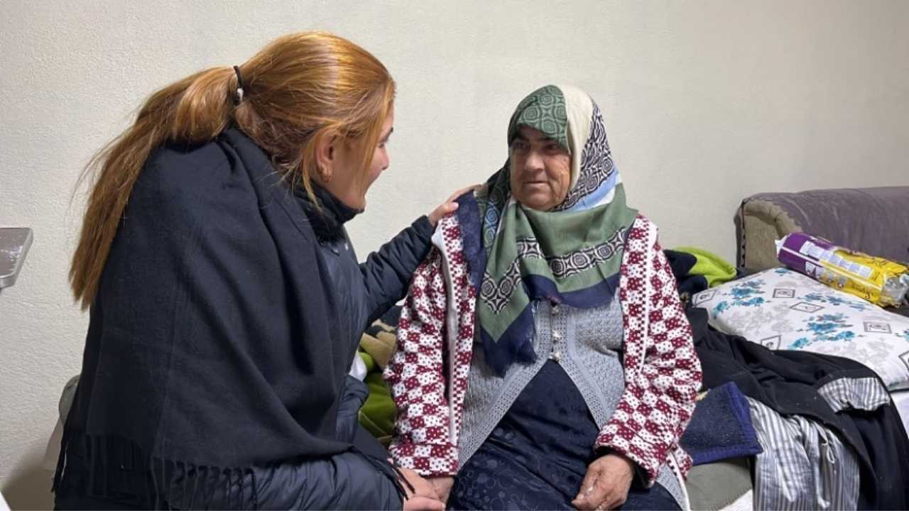 Hatay’da Görme Engelli Yaşlı Kadına Devlet Sahip Çıktı Elveda Evim Diyerek Veda Etti (2)