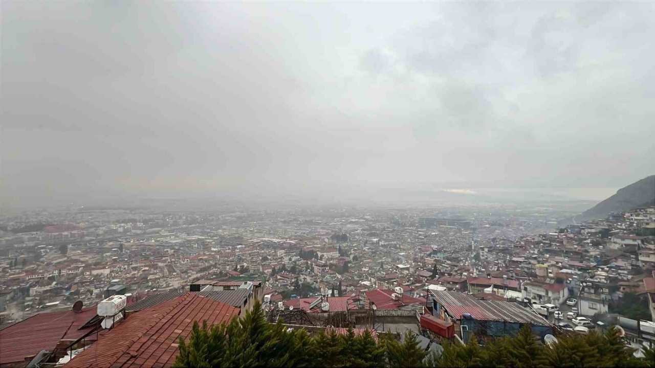 Hatay’da Sis Ve Yağmur Sürücülere Zor Anlar Yaşattı (2)